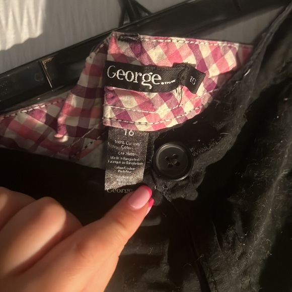 Black cotton shorts - Picture 3 of 3